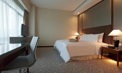 Eastin Hotel - image 3