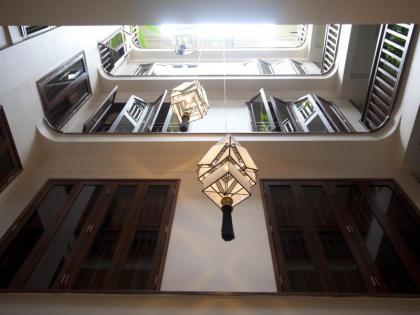 Anggun Boutique Hotel - image 8