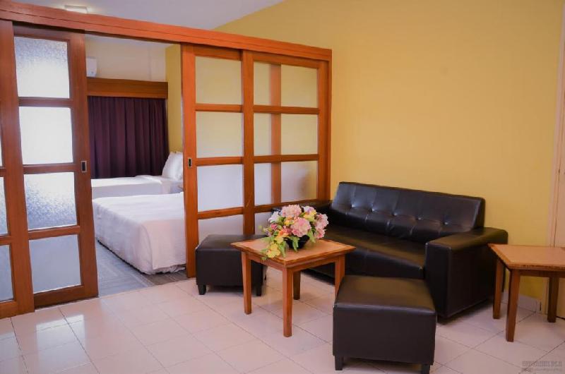 Cempaka Apartment Hotel - image 7