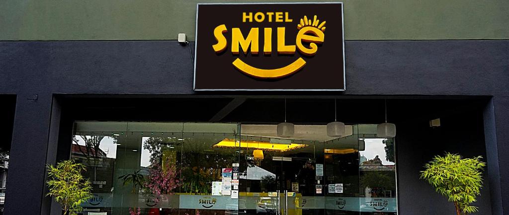 Smile Hotel Selayang Point - image 4