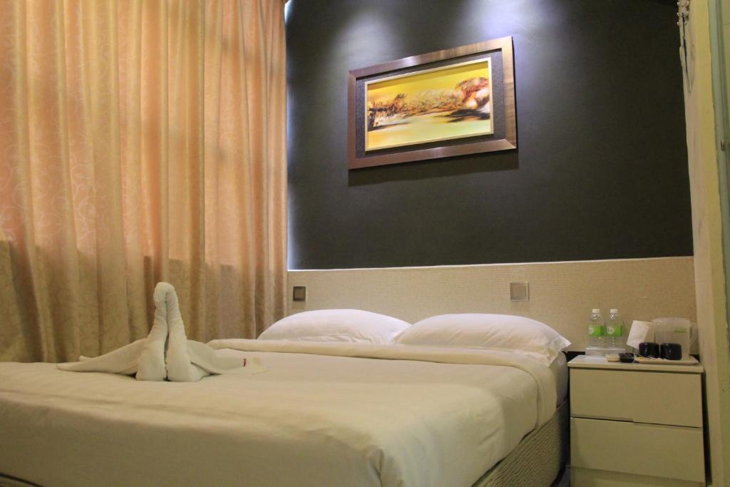 Putra One Avenue Hotel - image 2