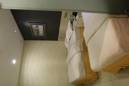 Putra One Avenue Hotel - image 3