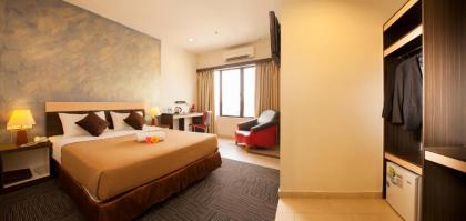 Leo Express Hotel - image 5