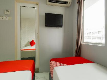 OYO 478 Q Express Hotel - image 11