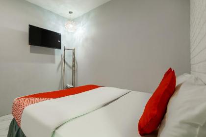 OYO 478 Q Express Hotel - image 12