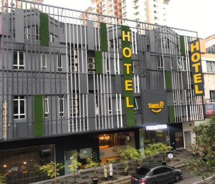 Smile Hotel Wangsa Maju - image 1