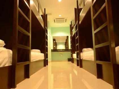 Sri Packers Hotel - Klia - image 3