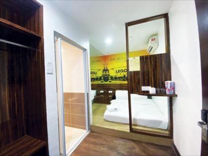 Timez Business Hotel - image 14