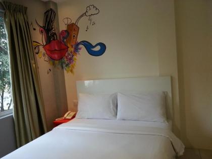 Hotel Strawberry Fields - image 12