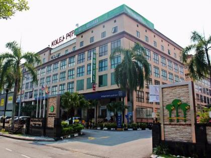 Hotel Gulshan Ampang - image 1