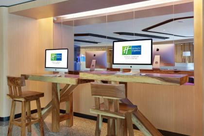 Holiday Inn Express Kuala Lumpur City Centre - image 7