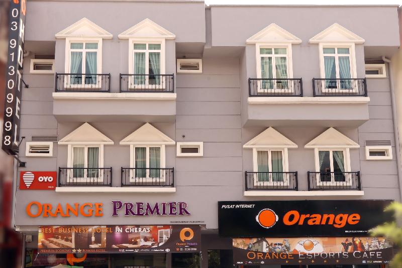 Orange Premier Hotel Taman Segar - main image
