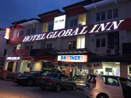 Global Inn Hotel - image 6