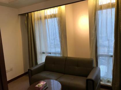 Queens Service Suites at Times Square KL - image 18