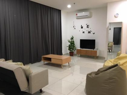 Petaling Jaya Atria 2rooms FREE Parking FREE WIFI - image 16