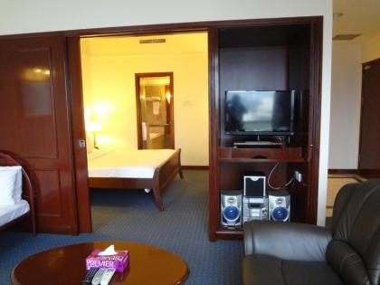 Kl Empire Suite at Times Square - image 18