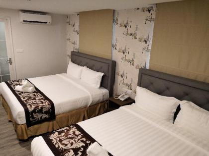 Hotel LoLex Kuchai Lama - image 12