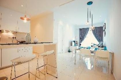 Cozy Family Room 500mMRT Pavillion BukitBintang mk - image 2