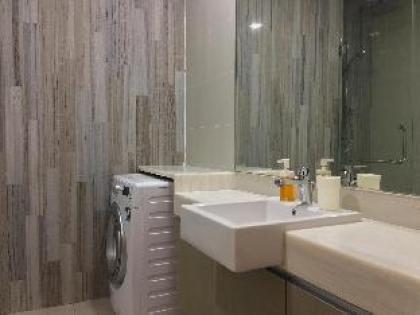 Studio 3 @ M City Residential Suites - image 4