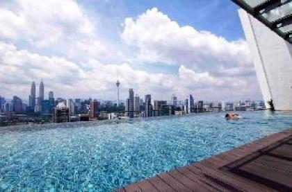 Regalia Suites/KLCC Infinity Pool/Comfort Homestay - image 18