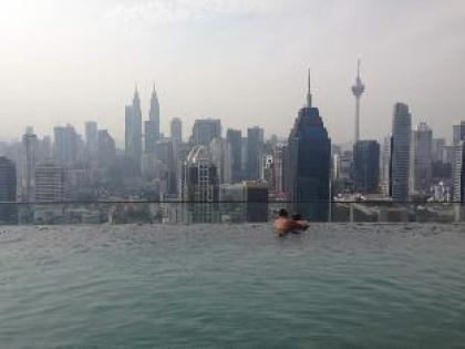 Regalia Suites/KLCC Infinity Pool/Comfort Homestay - image 2