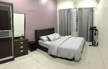 Southville City Savanna Condominium Homestay Bangi - image 17