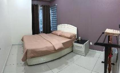 Southville City Savanna Condominium Homestay Bangi - image 9