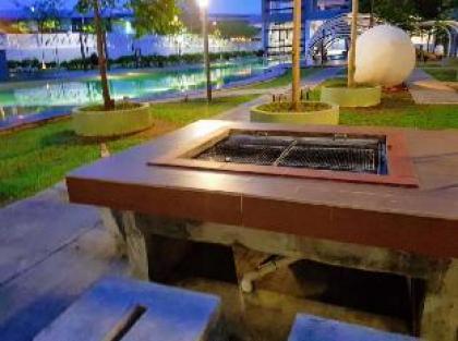 Puchong 10 Pax IOI Mall Cozy Apartment Skypod Kuala Lumpur