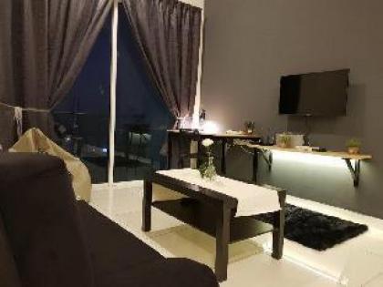 Puchong 10 Pax IOI Mall Cozy Apartment Skypod - image 12