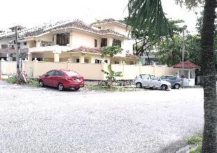 Large King Bed Master Room @SemiD House KL 1Utama - main image