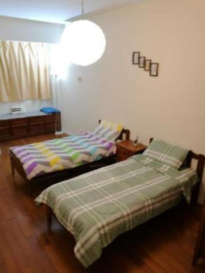 Comfy Twin or KingBed Room @ SemiD House KL 1Utama - image 2