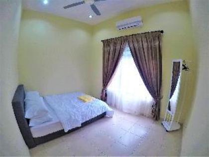 Homestay KLIA Indah (WiFi & Aircond) - image 4