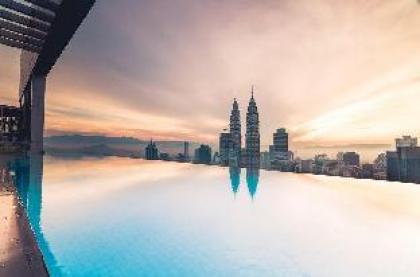 Two Bedroom INFINITY POOL Platinum Suite | KLCC - image 1