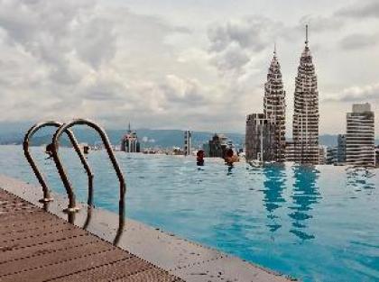 Two Bedroom INFINITY POOL Platinum Suite | KLCC - image 4