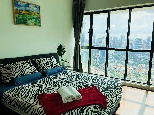 KLCC Infinity poolTwin Tower view Family suite - image 7