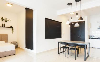 Boulevard Service Apartment at Jalan Kuching - image 20