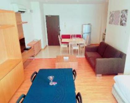 KLCC 5mins to walk /double bed studio/500mb wifi - image 6