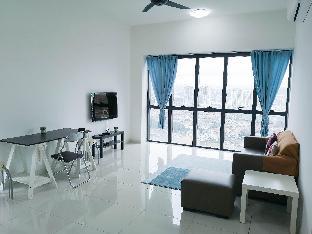 4 person @ PJ Icon City Cozy Apartment City View - image 2