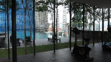 KLCC View Stylish Apartment with Infinity Pool - image 19