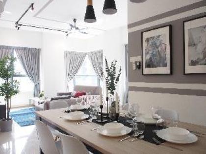 Arte Plus  3 bed 2 bath  Awarded design Homestay - image 14