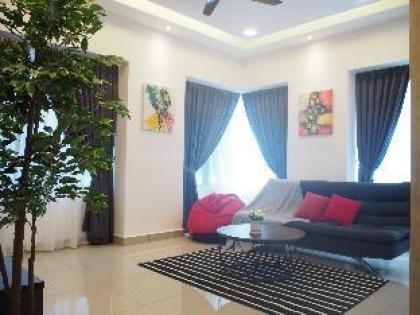 Arte Plus  3 bed 2 bath  High floor  Spacious - image 14