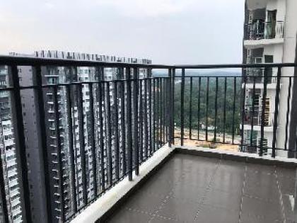 Cozy 3 bedroom apartment @ Savanna Suites Bangi - image 13