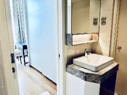 Luxury Home by MOKA | KLCC Grand Suite & Bathtub - image 11