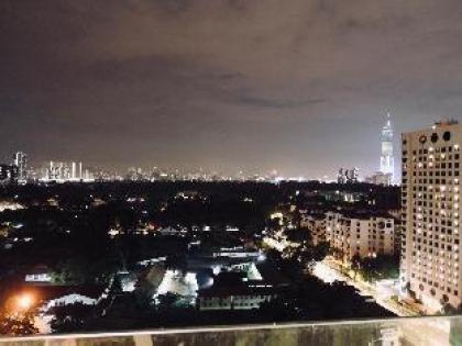 Luxury Home by MOKA | KLCC Grand Suite & Bathtub - image 15