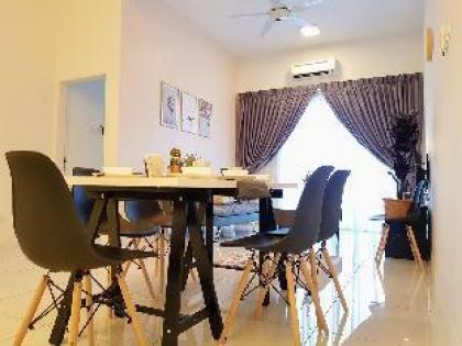 Puchong Jaya 8-10 Pax IOI Mall Cozy Apartment LRT - image 20