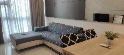 Cozy 2br Apartment near KLCC China town  Pool gym - image 19