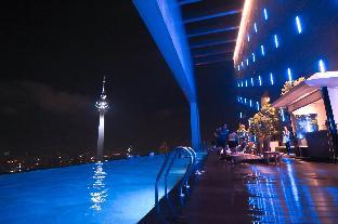 387 Platinum Suites KLCC 51F Infinity Pool SKYBAY - image 6