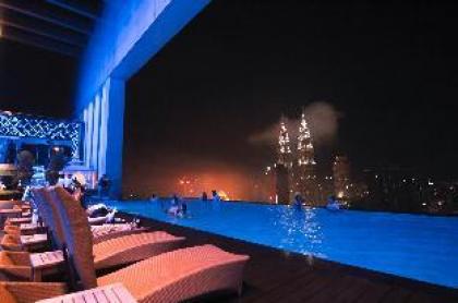 387 Platinum Suites KLCC 51F Infinity Pool SKYBAY - image 9