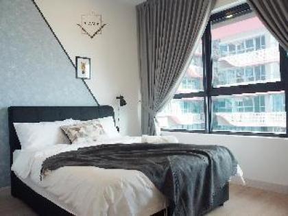 Arte Plus  3 bed 2 bath  KLCC view homestay - image 4