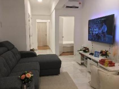 Pavilion 5min to TRX MRT - Fast WiFi (Single Bed) - image 19